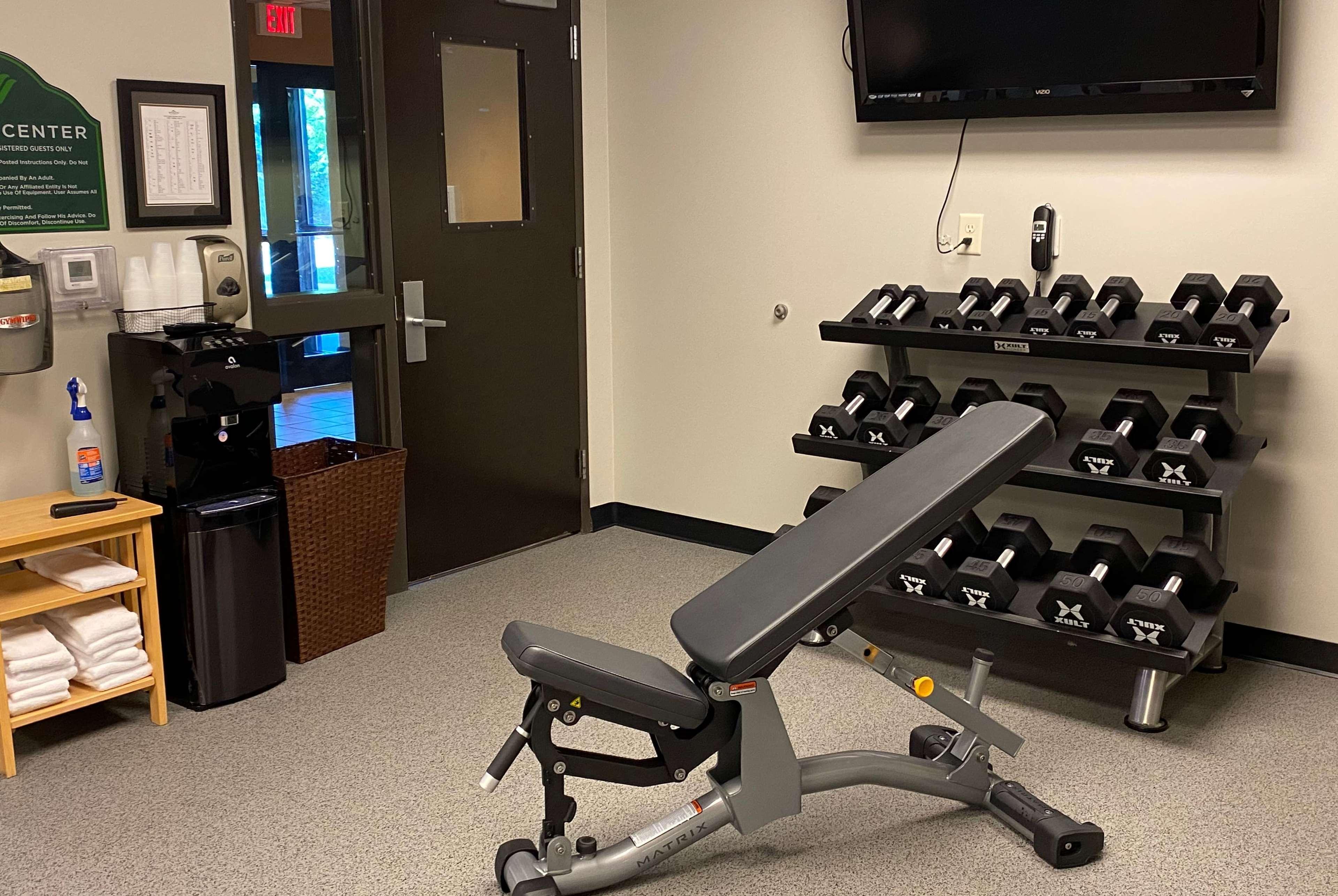 Wingate By Wyndham State Arena Raleigh/Cary Hotel Екстериор снимка