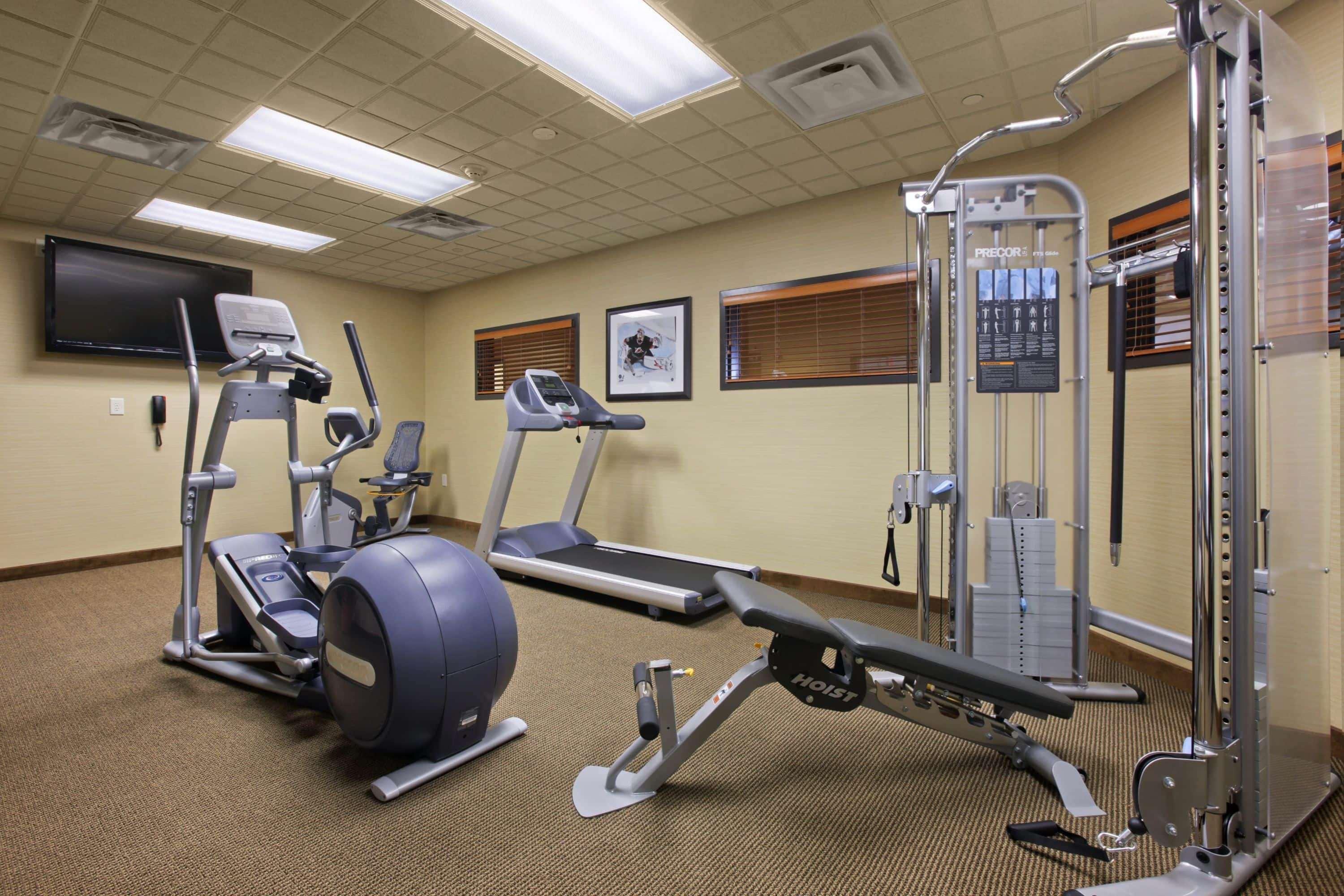 Wingate By Wyndham State Arena Raleigh/Cary Hotel Екстериор снимка
