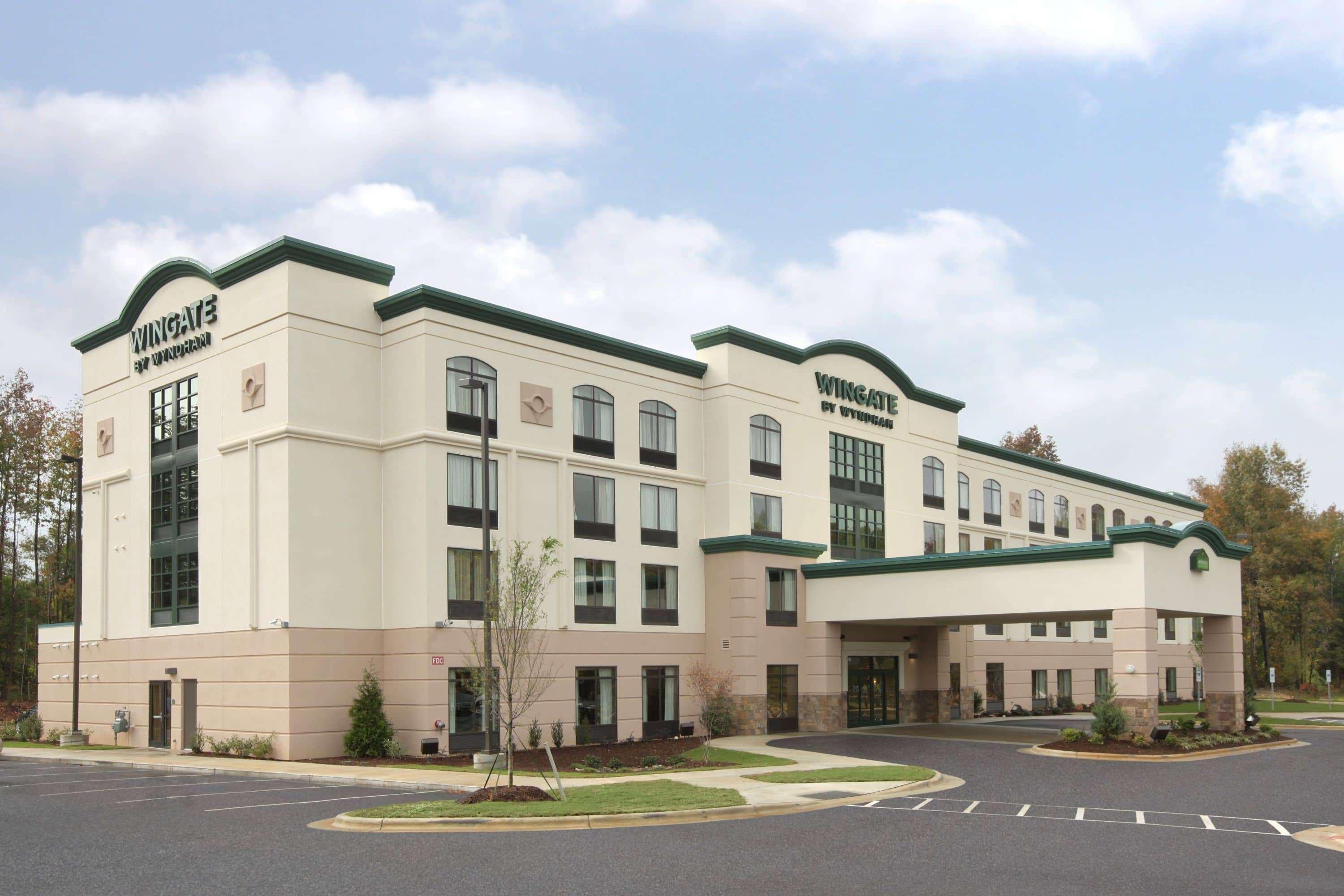 Wingate By Wyndham State Arena Raleigh/Cary Hotel Екстериор снимка