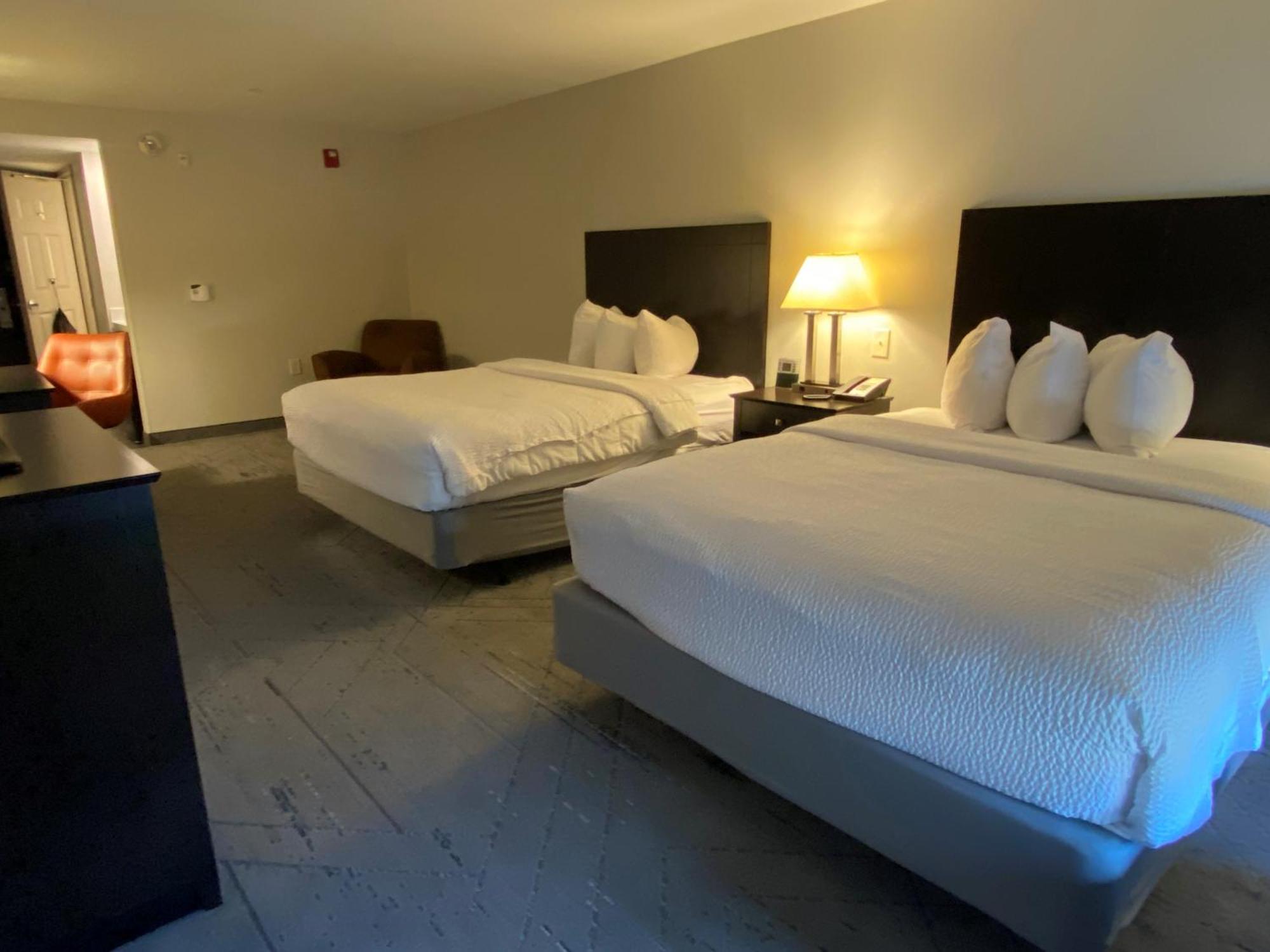 Wingate By Wyndham State Arena Raleigh/Cary Hotel Екстериор снимка