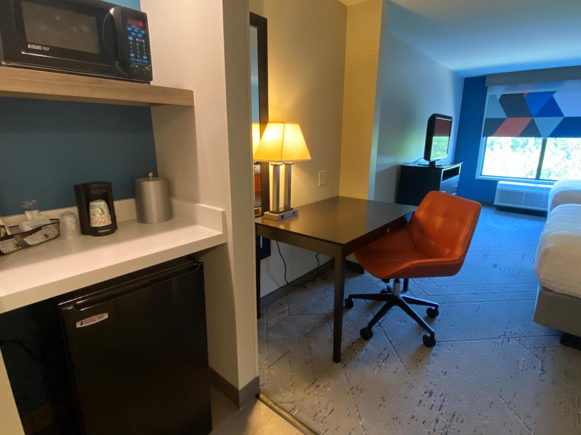 Wingate By Wyndham State Arena Raleigh/Cary Hotel Екстериор снимка