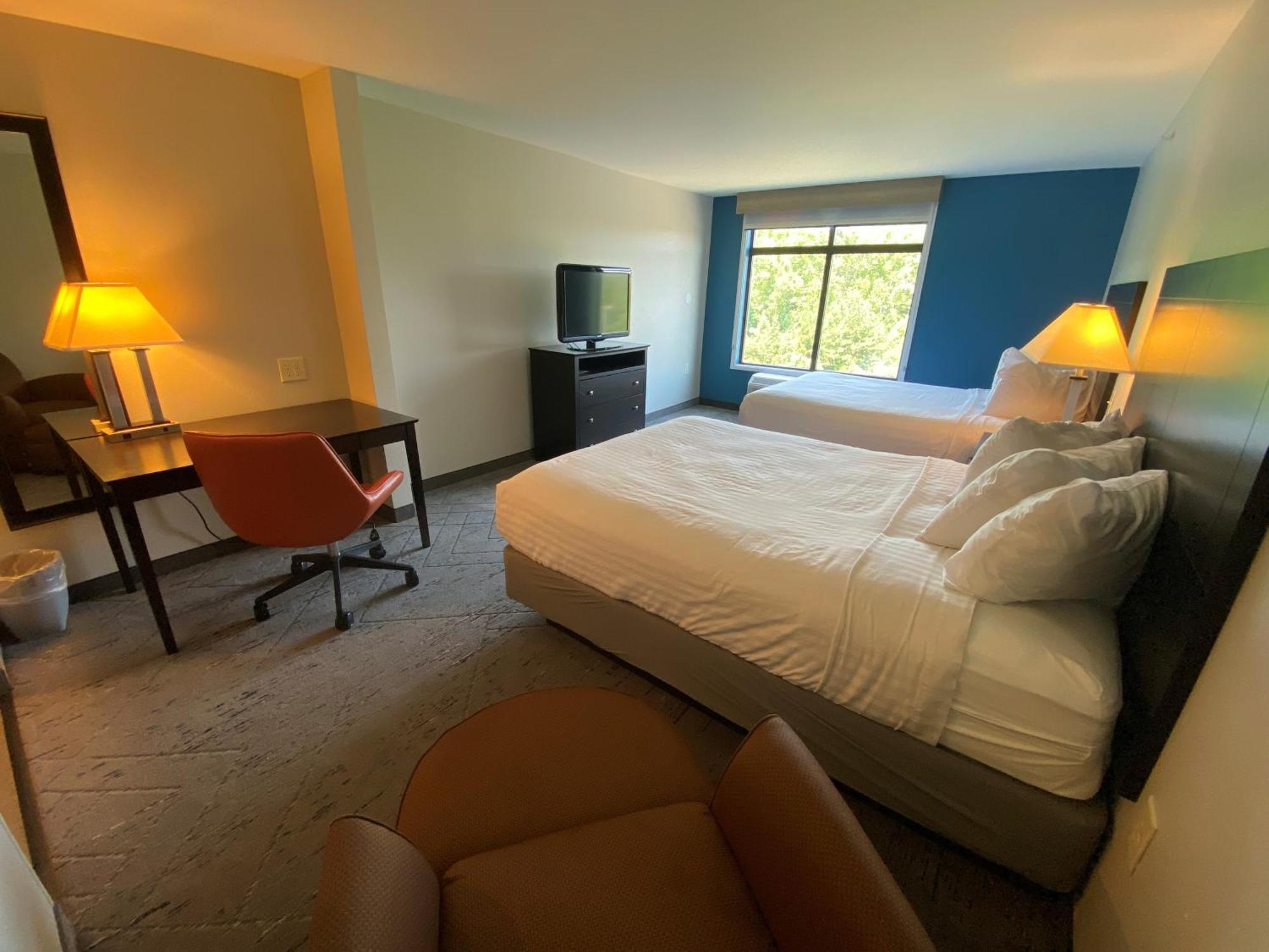 Wingate By Wyndham State Arena Raleigh/Cary Hotel Екстериор снимка