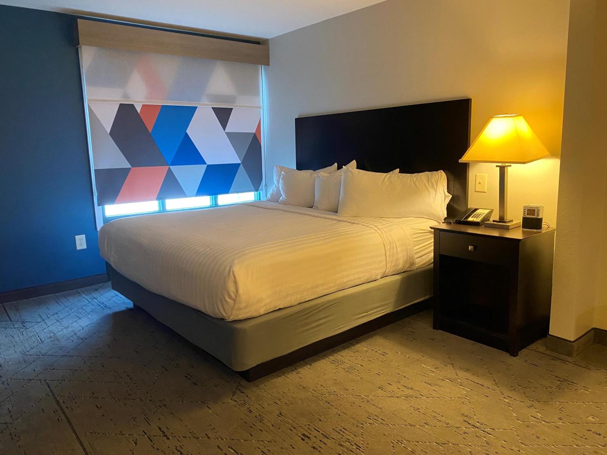 Wingate By Wyndham State Arena Raleigh/Cary Hotel Екстериор снимка