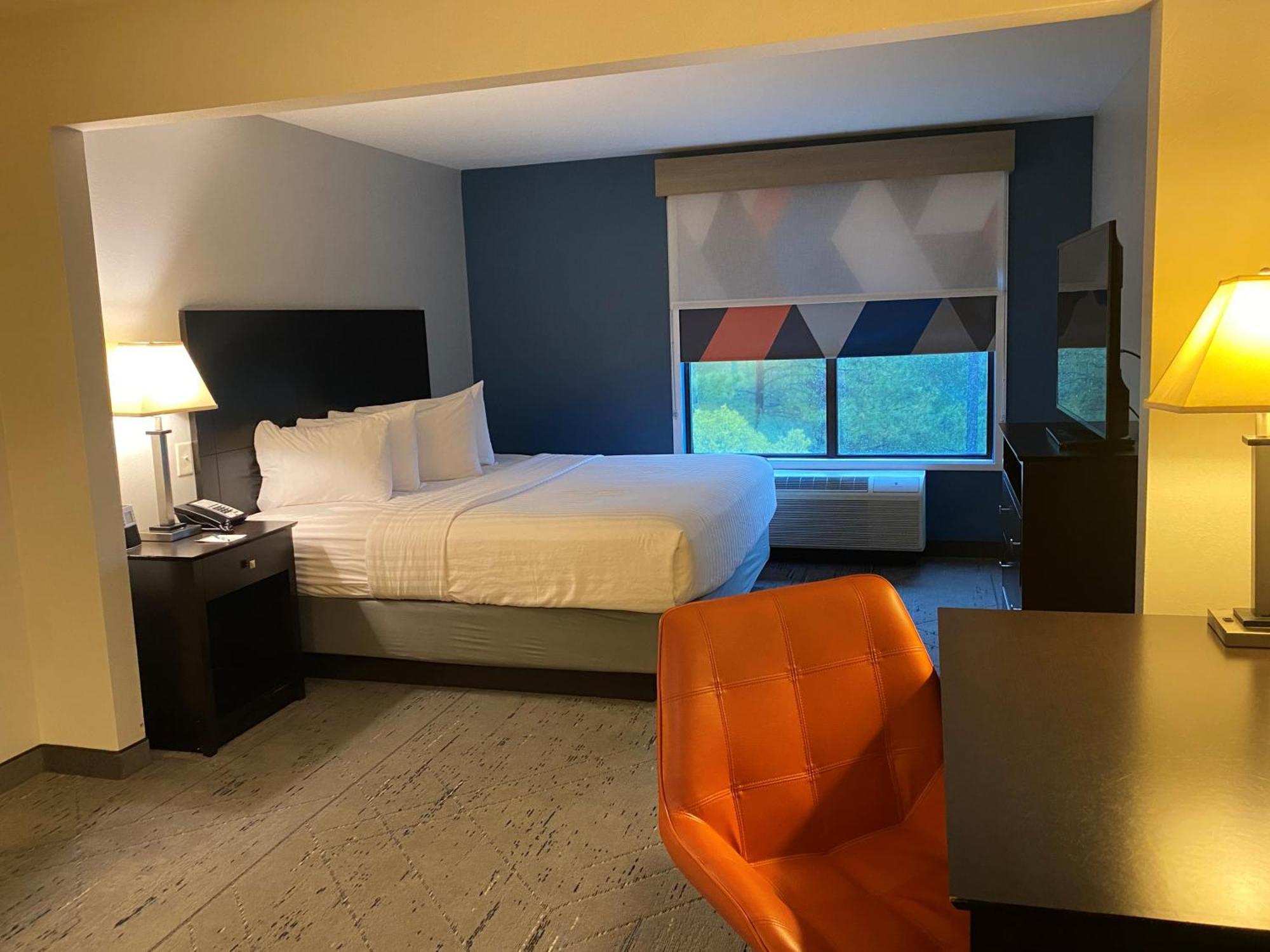Wingate By Wyndham State Arena Raleigh/Cary Hotel Екстериор снимка