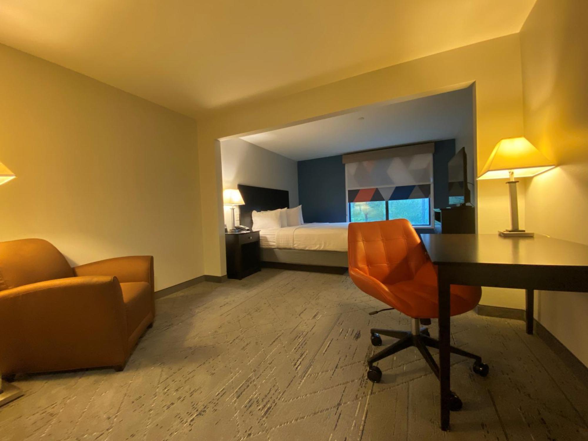 Wingate By Wyndham State Arena Raleigh/Cary Hotel Екстериор снимка