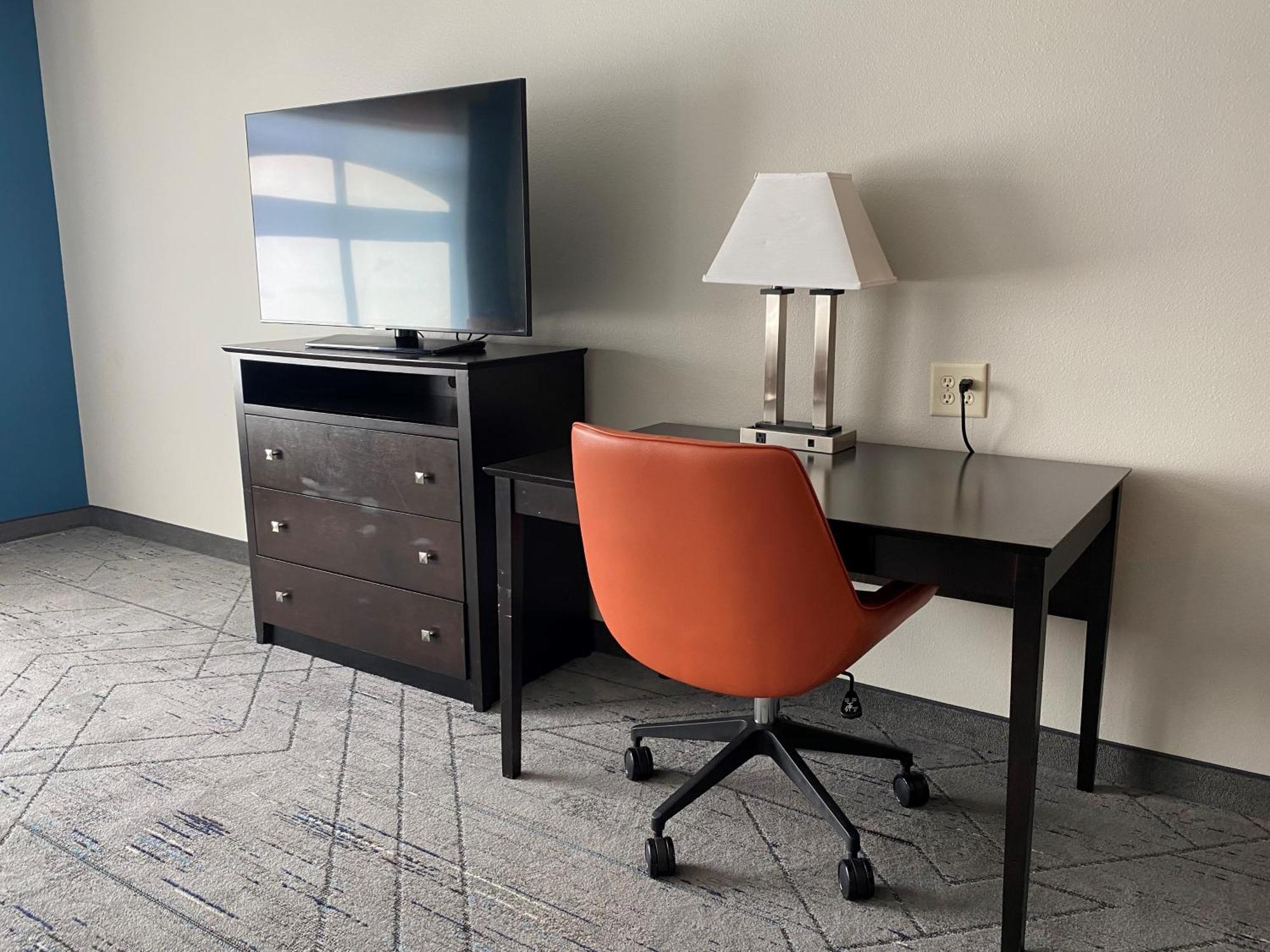 Wingate By Wyndham State Arena Raleigh/Cary Hotel Екстериор снимка